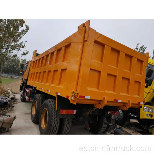 Camión volquete de transporte por carretera en buenas condiciones